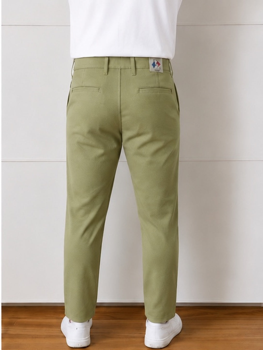 Jean pour homme Darius en 98 % coton bio / 2 % d'élasthanne, coloris kaki, vue de dos, Le Gaulois Jeans