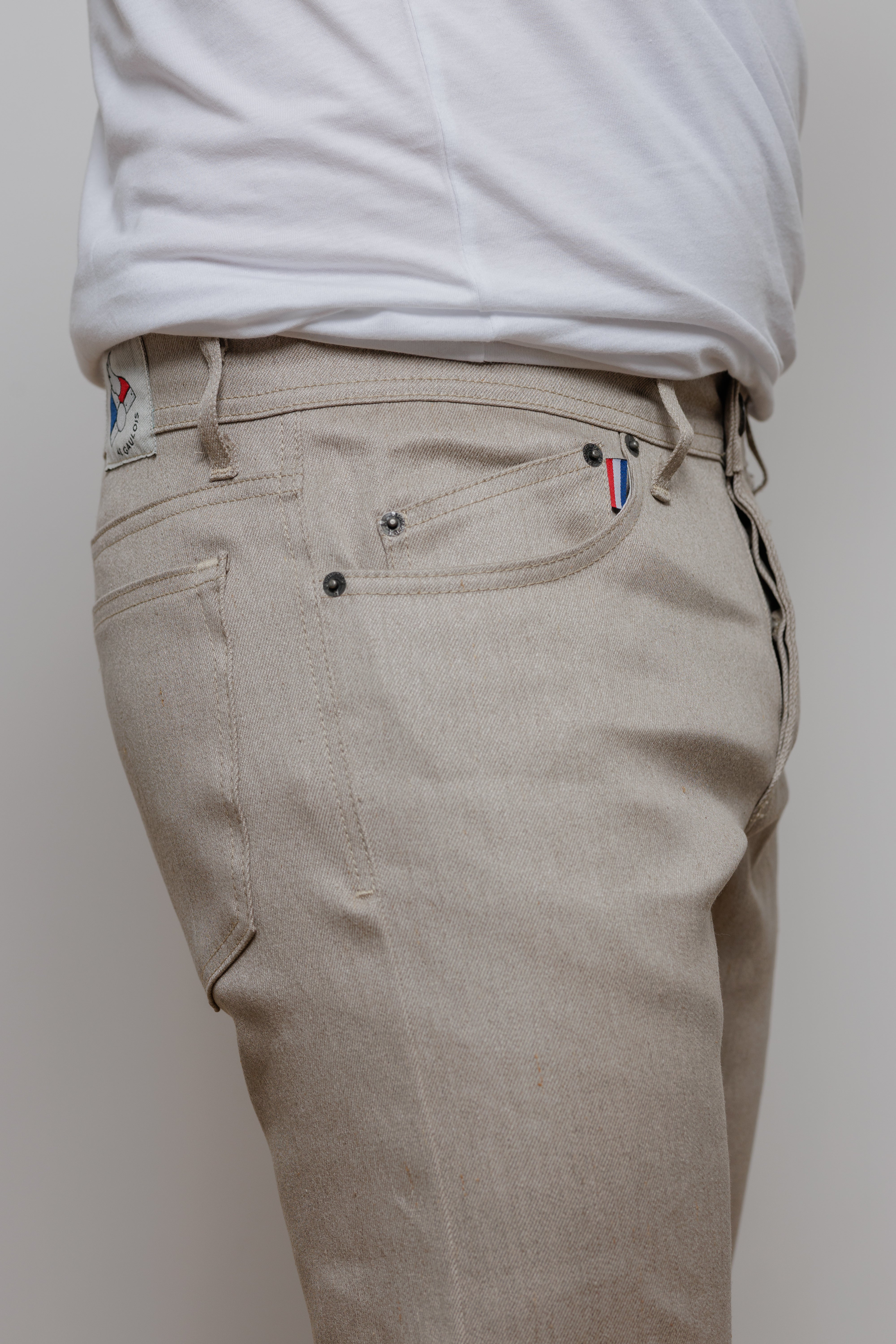 Jean pour homme Novio en 74 % lin / 23 % coton bio / 3 % élasthanne, coloris naturel, photo 4 sur 4, Le Gaulois Jeans